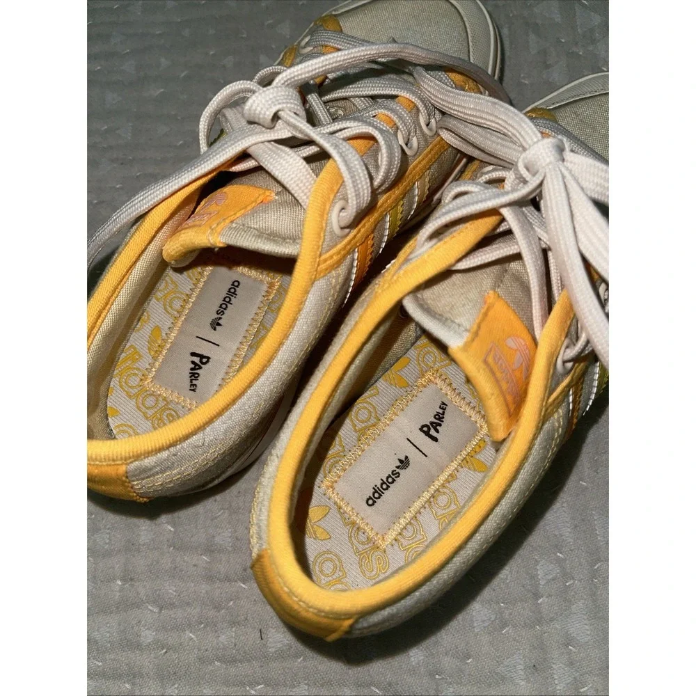 Adidas Women's Yellow Orange NIZZA PLATFORM Fashion Sneakers Sz 6 GX4607